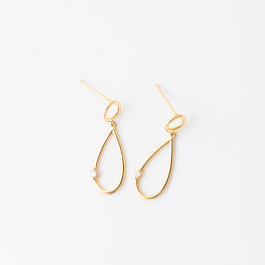 ダイヤモンドパンスタッドピアス