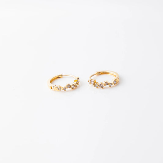 7 ダイヤモンド千鳥ハギー ピアス