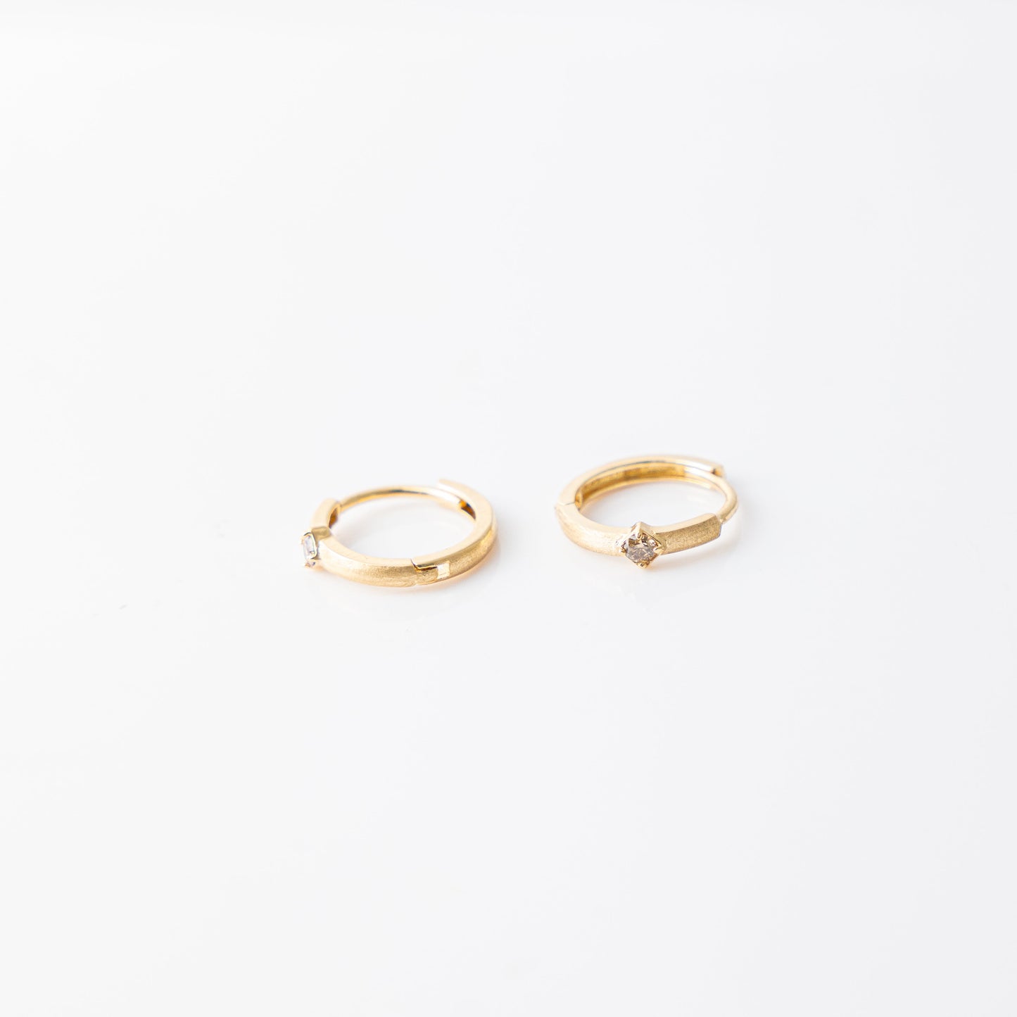 12mm ダイヤモンド ハギー ピアス