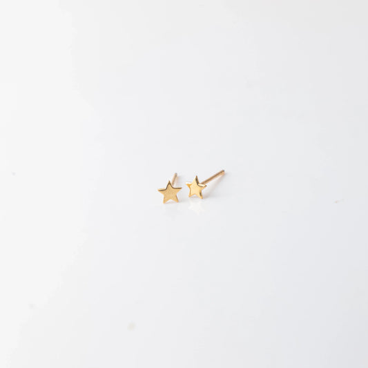 4mm ボールスタッドピアス
