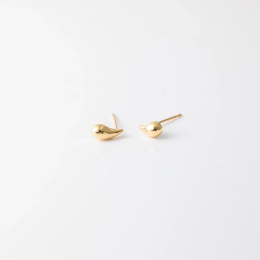 ティアドロップスタッドピアス